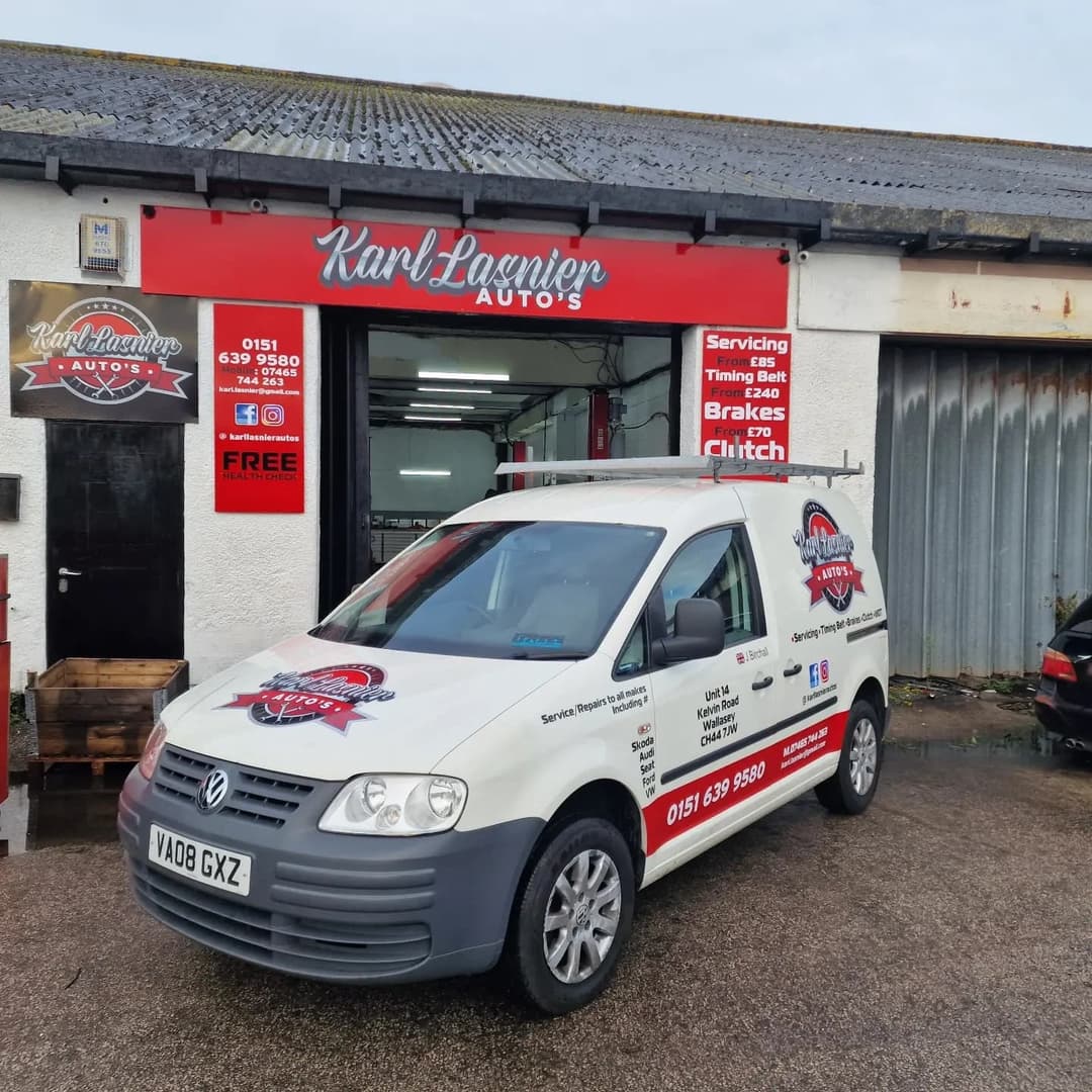 Karl Lasnier Autos Van